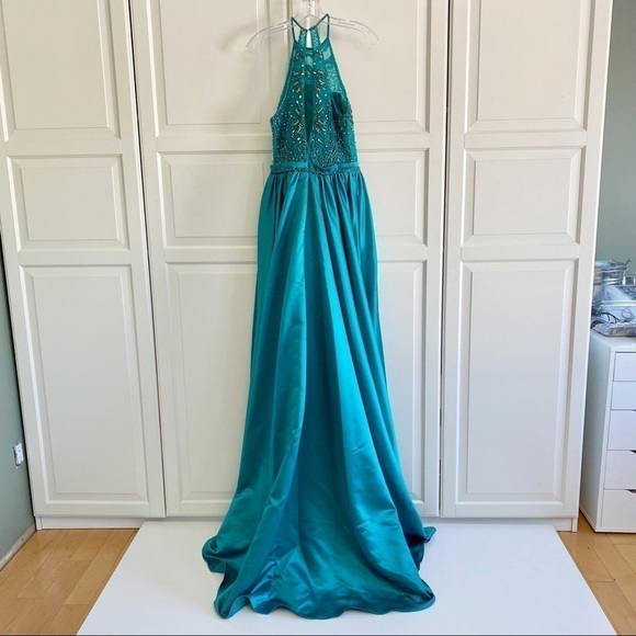 PROM - NWT - Angela  & Alison | High Halter High Slit Gown - Picture 4 of 8